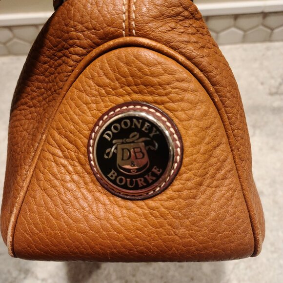 Vintage 1976 Dooney & Bourke All Weather Leather Shoulder Bag - Picture 4 of 12